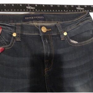 Rock & Republic size 10 blue jeans stretch skinny with bling pockets NWOT